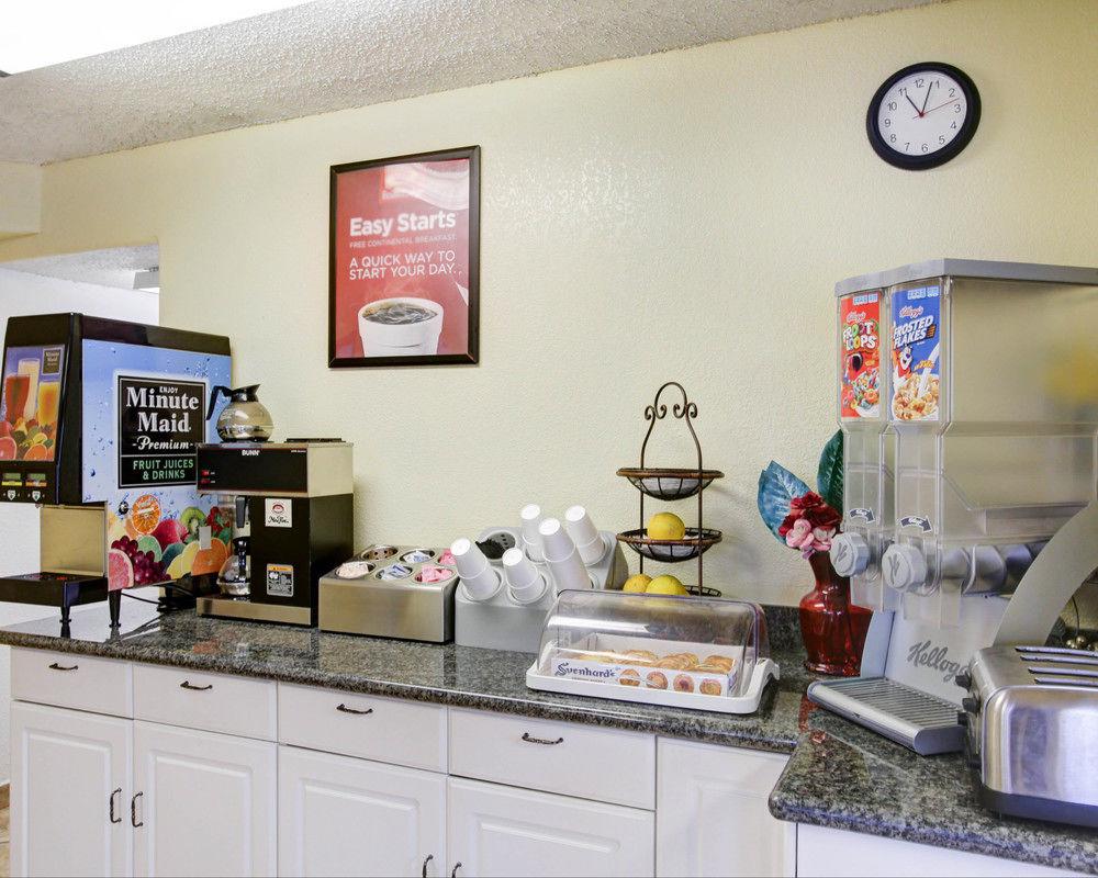 Econo Lodge San Marcos University Area Экстерьер фото