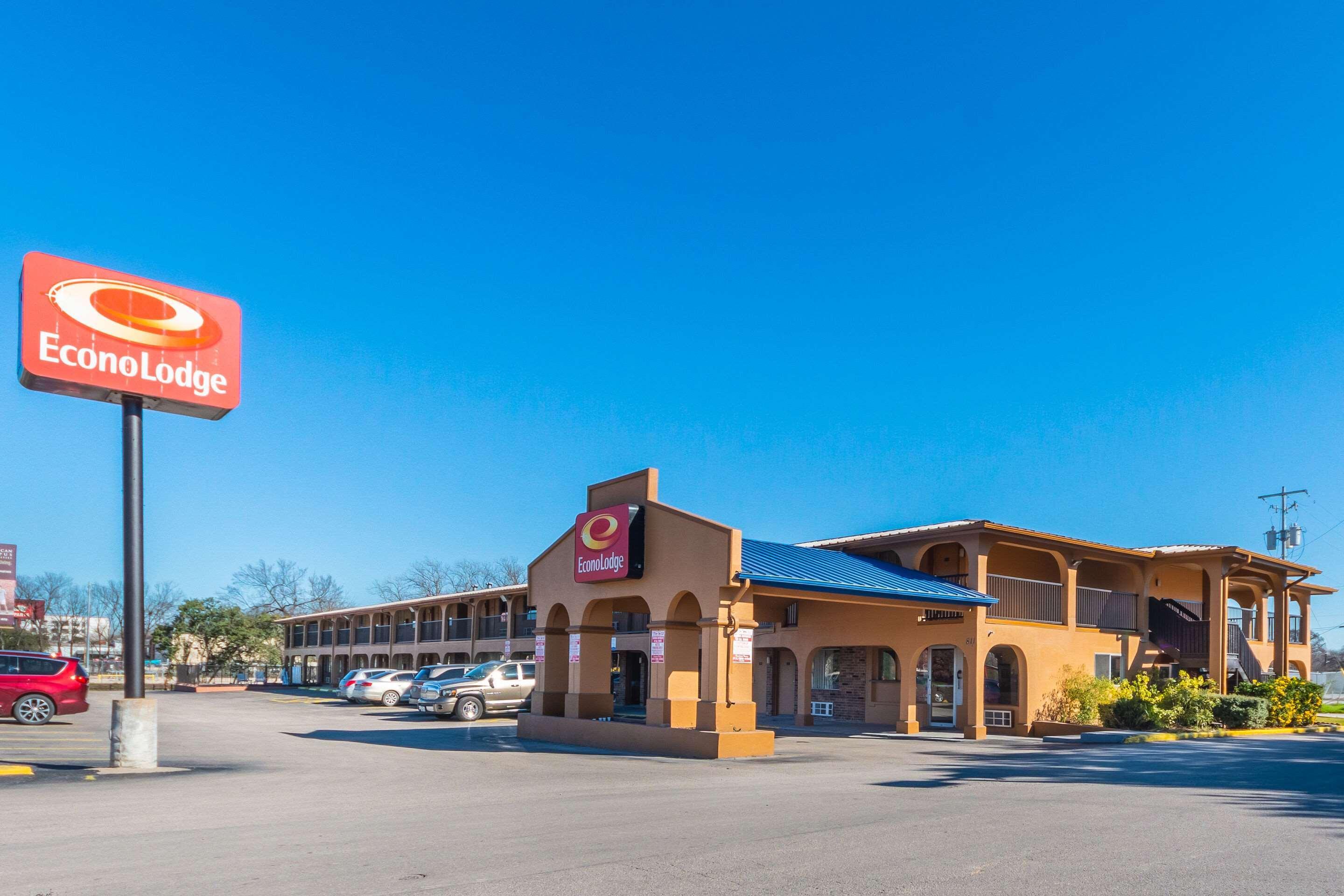Econo Lodge San Marcos University Area Экстерьер фото